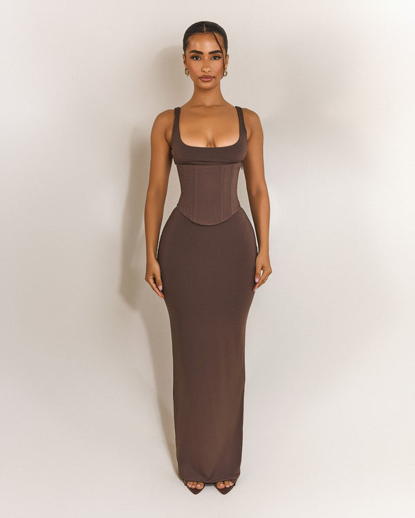 The Sandra Scoop Maxi in Brown